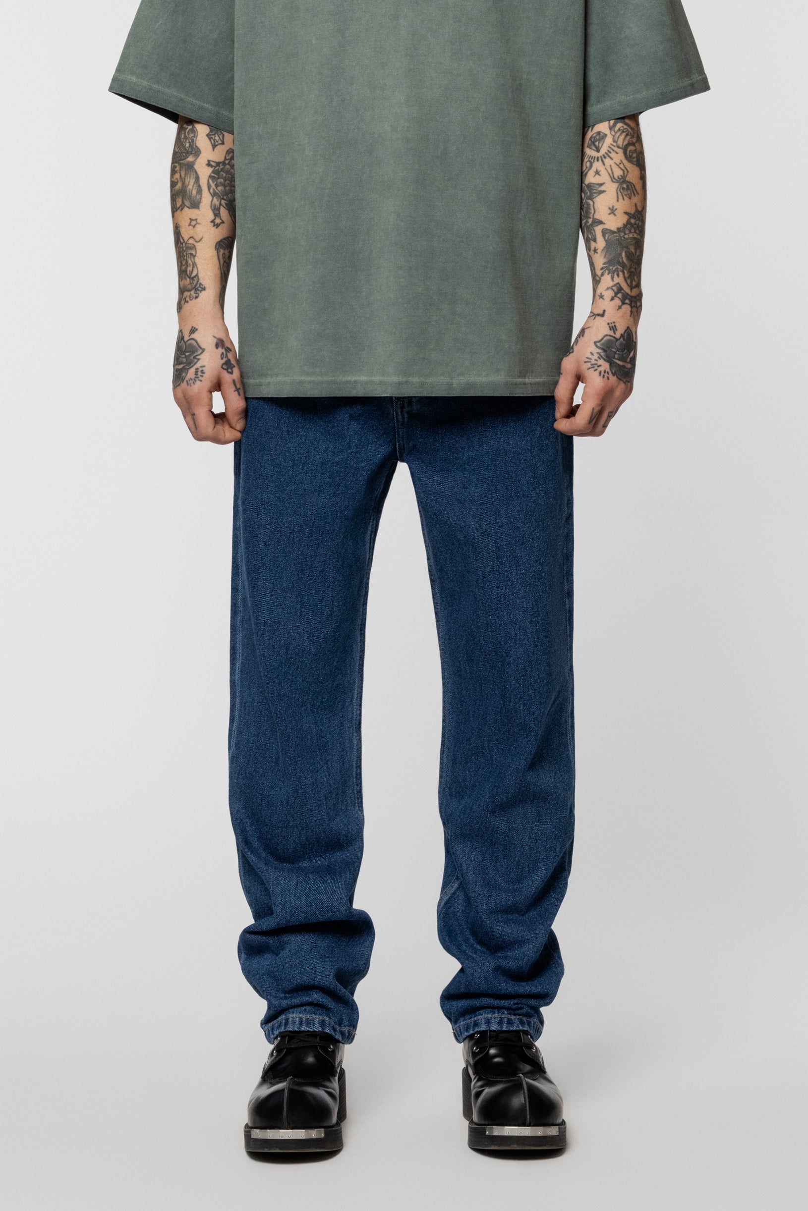 Blue Weft Regular jeans made of dense cotton