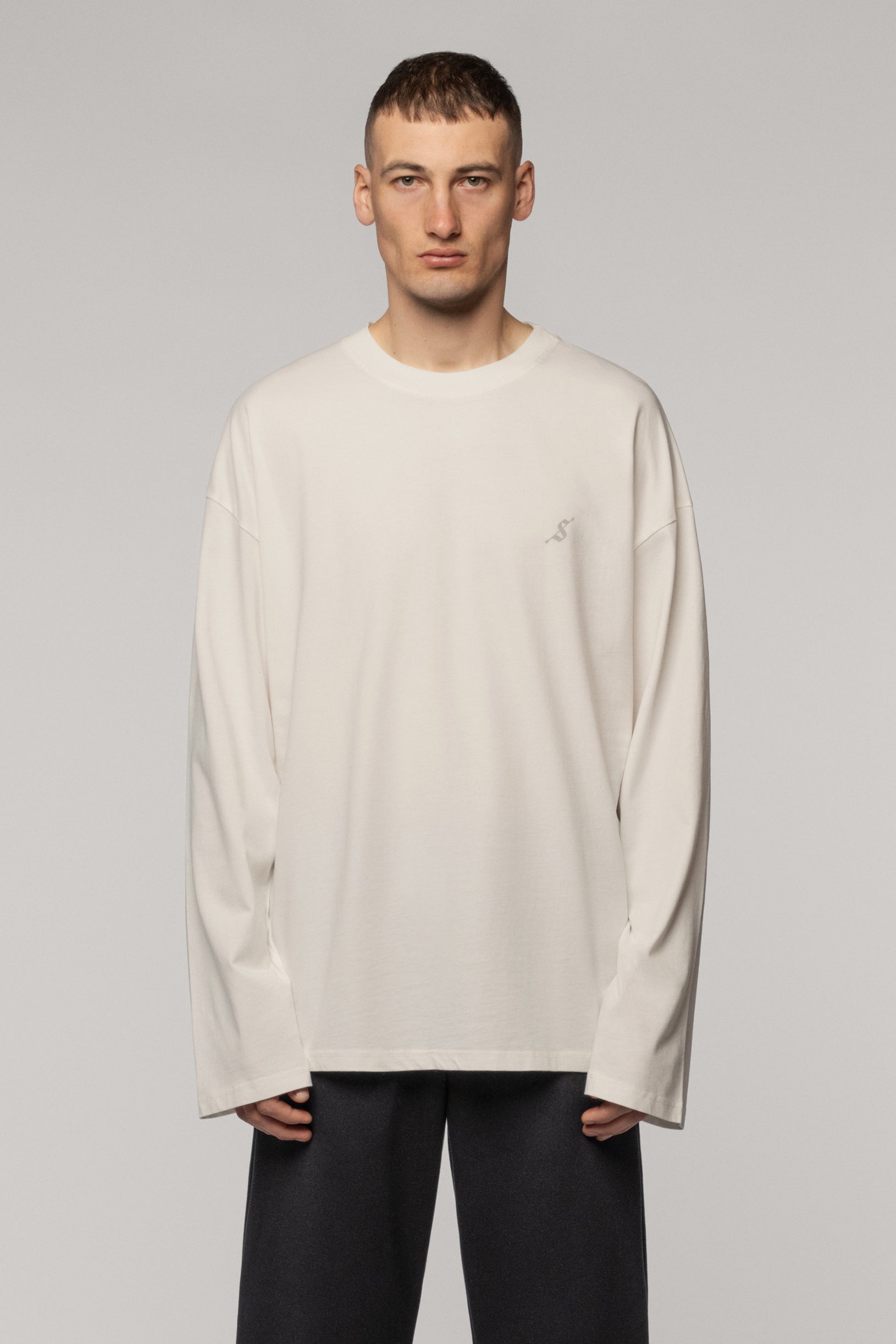 Лонгслів з Логотипом Arrow Молочний