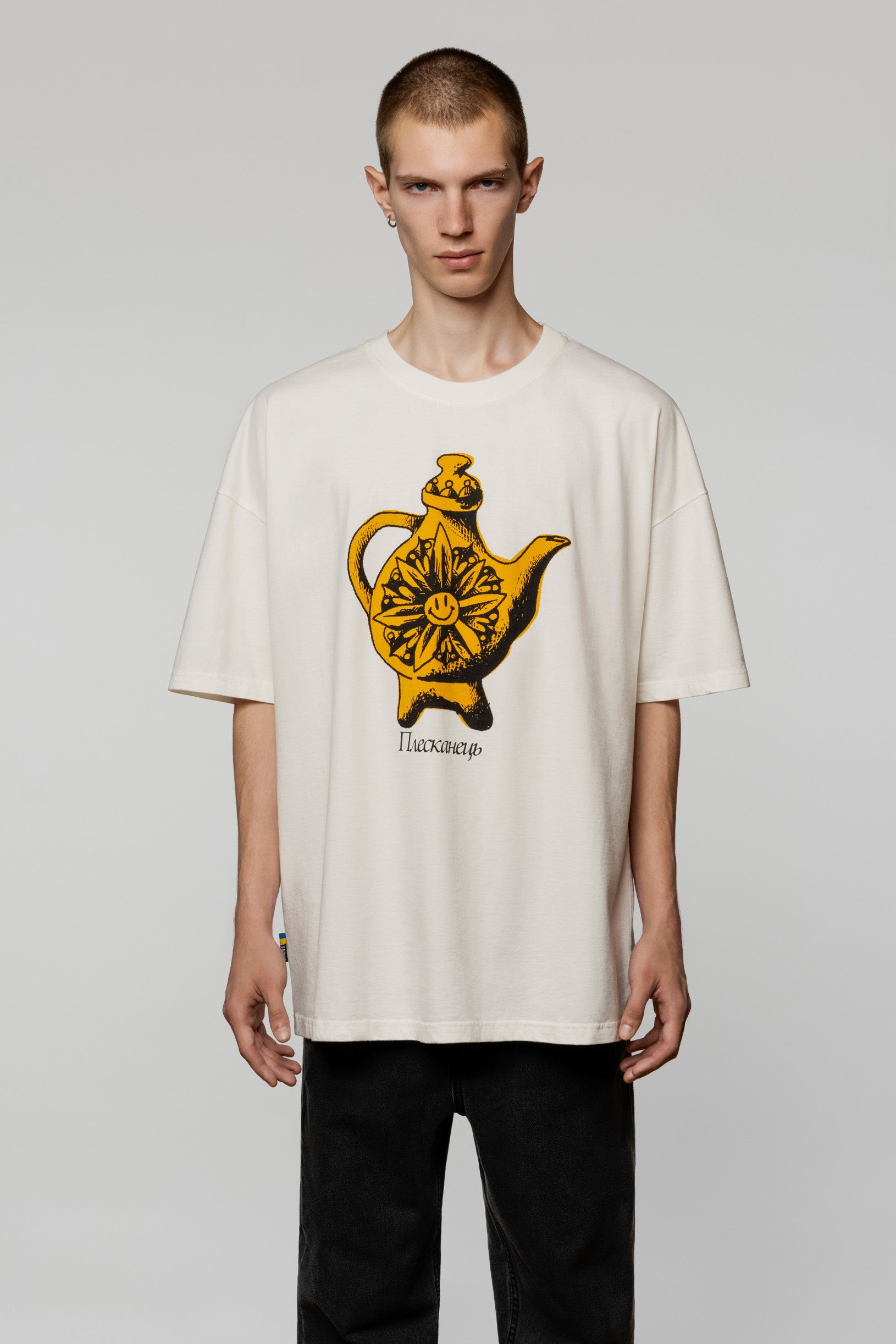 Syndicate x Derega  Pleskanets T-Shirt Ivory
