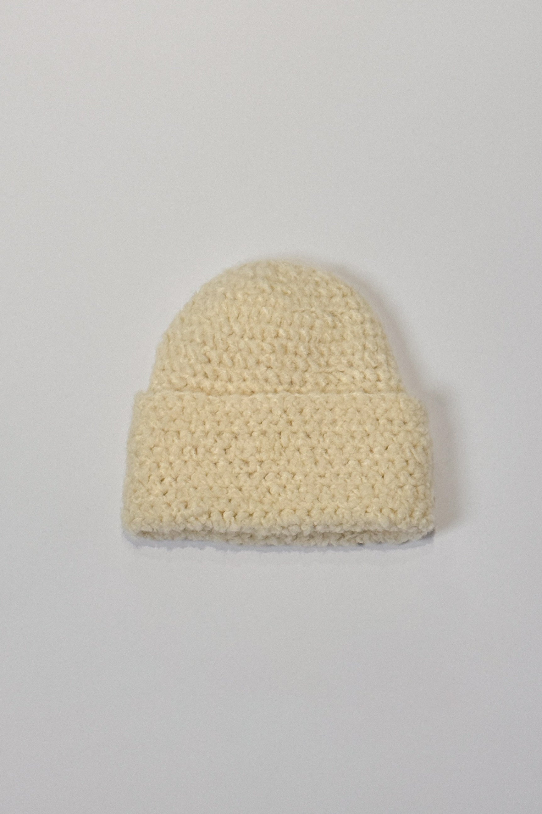 Вовняна Шапка Букле Ручної В'язки Молочна