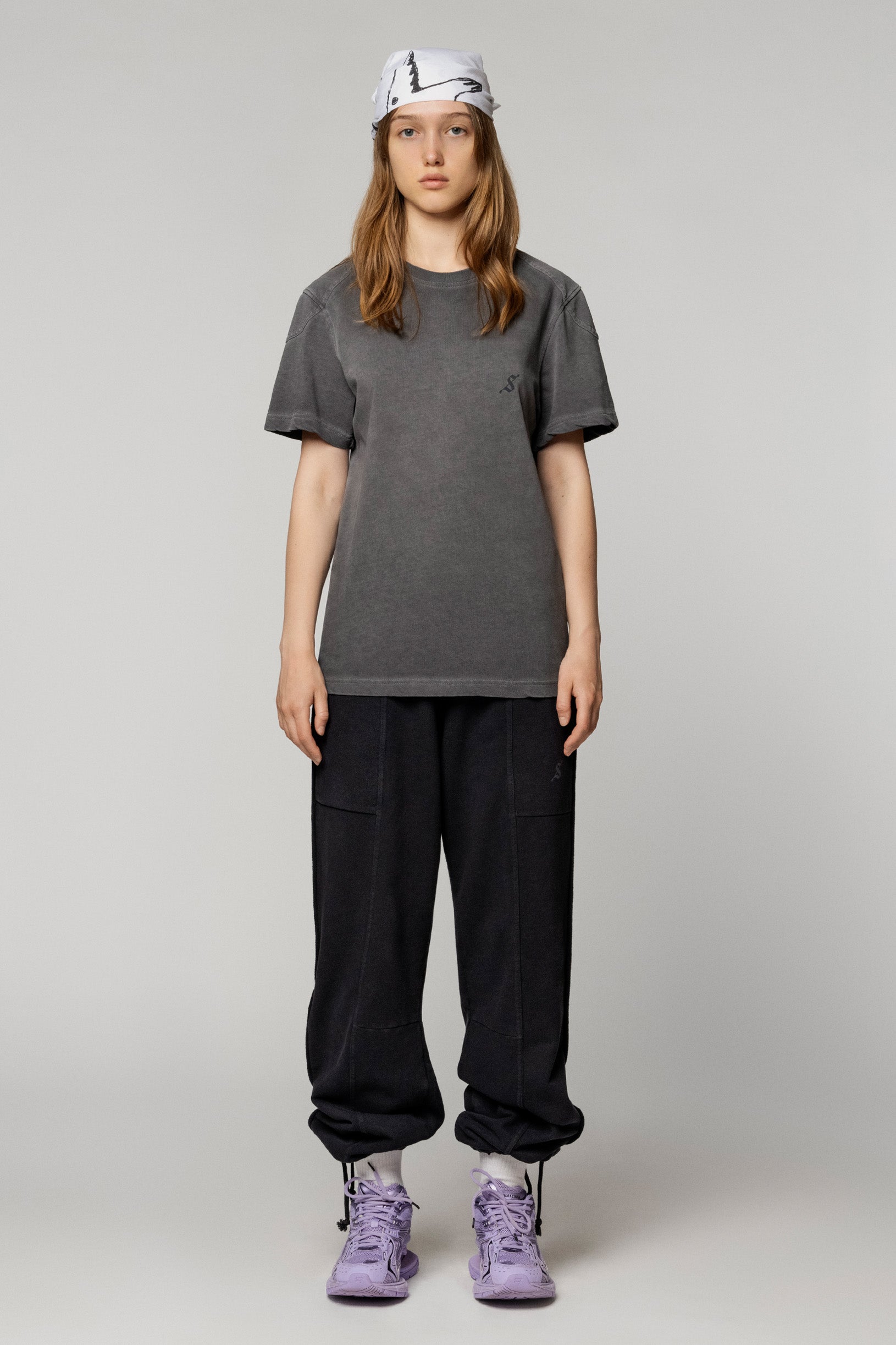 Shoulder amplifiers faded t-shirt gray