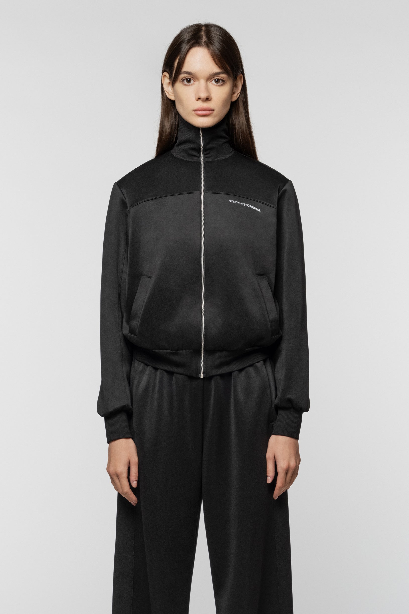 Black sports jacket with a zipper, made of polyester