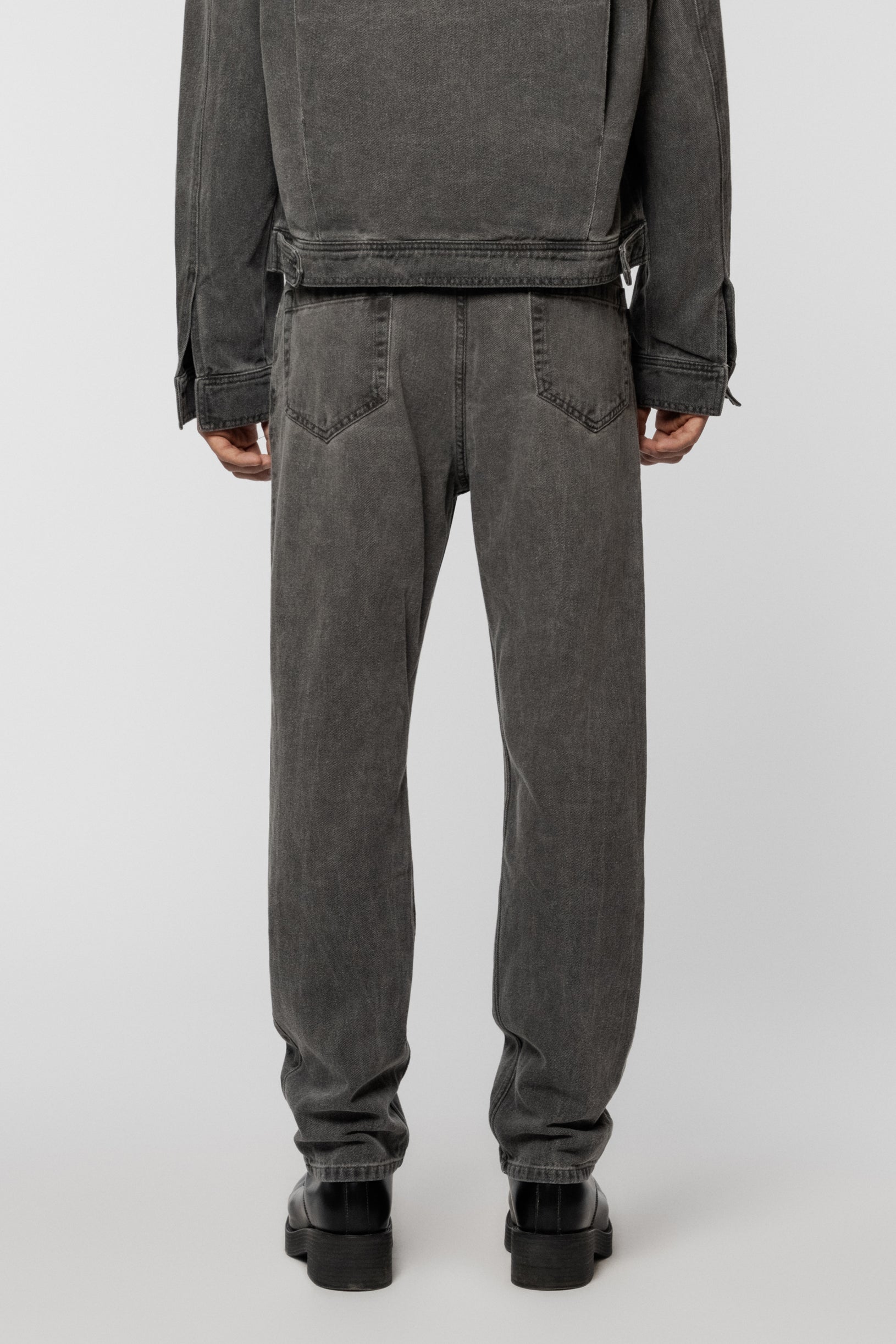 Straight-cut grey jeans with a faded effect, 100% cotton