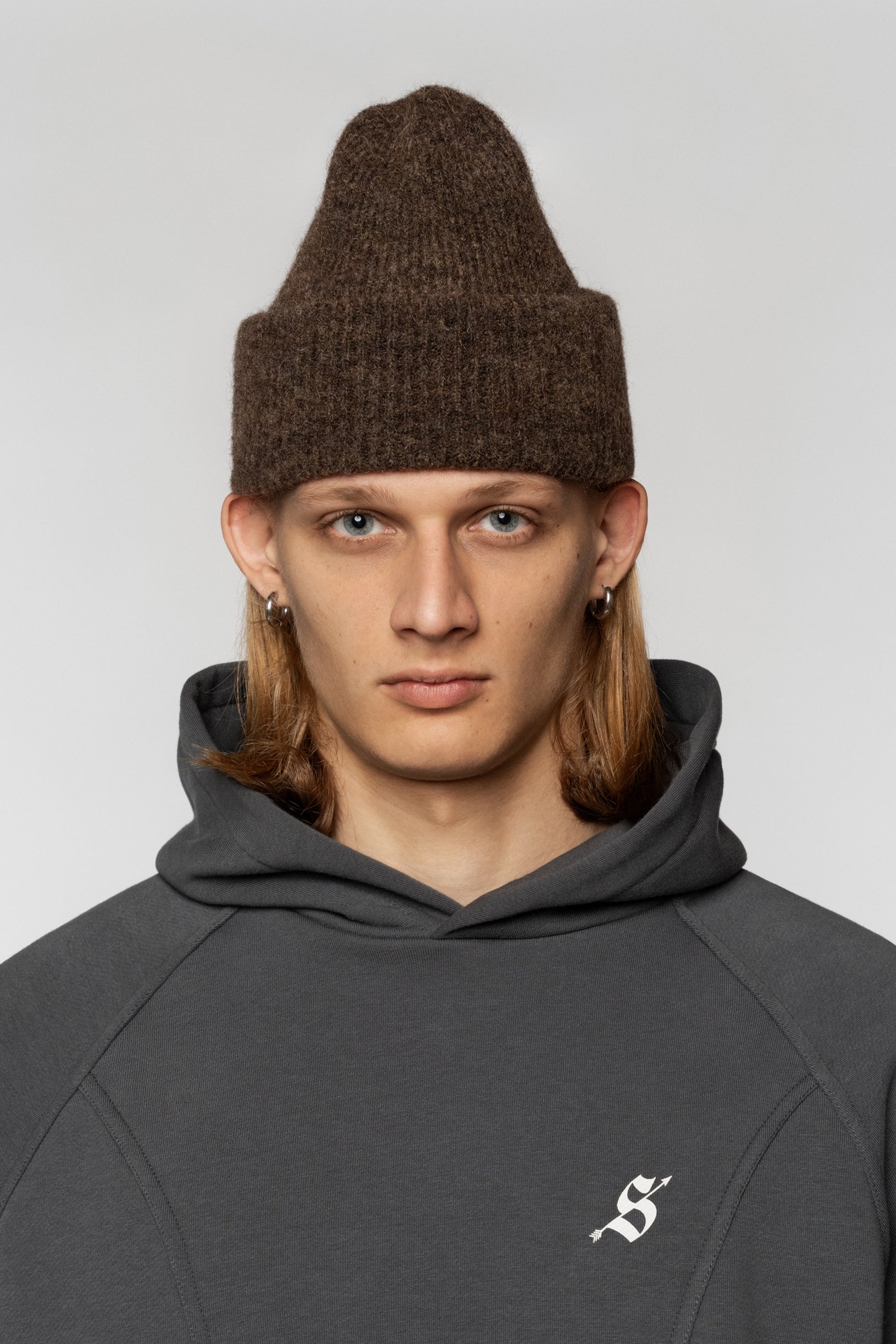 Коричнева в’язана шапка Fluffy з мохером і вовною мериноса