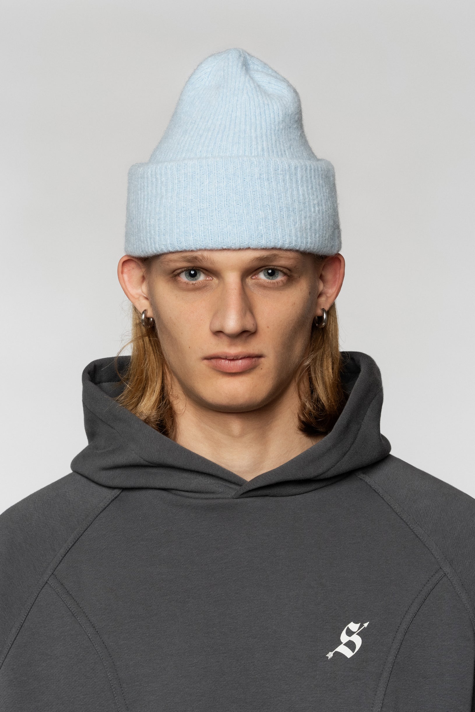 Light blue beanie made of mohair and merino wool