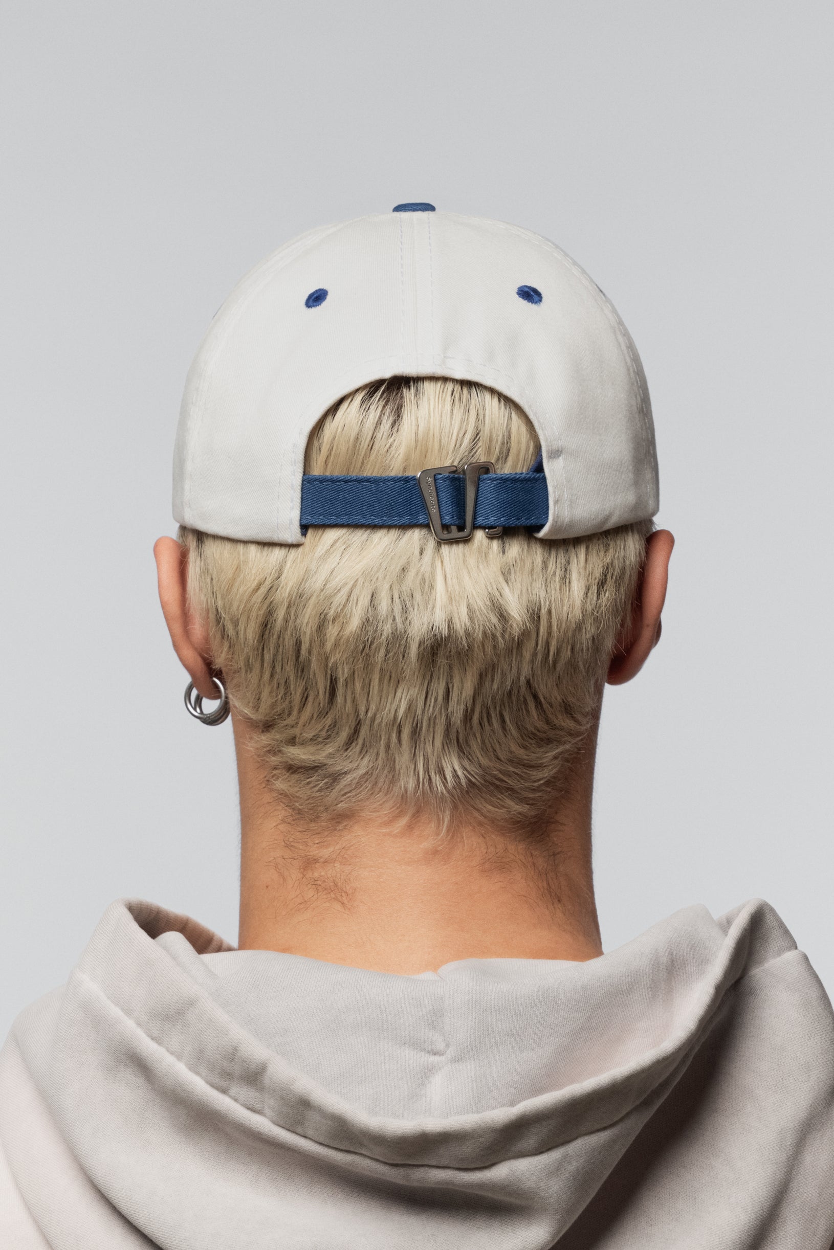 Кепка Золоті Ворота з Синьою Вишивкою