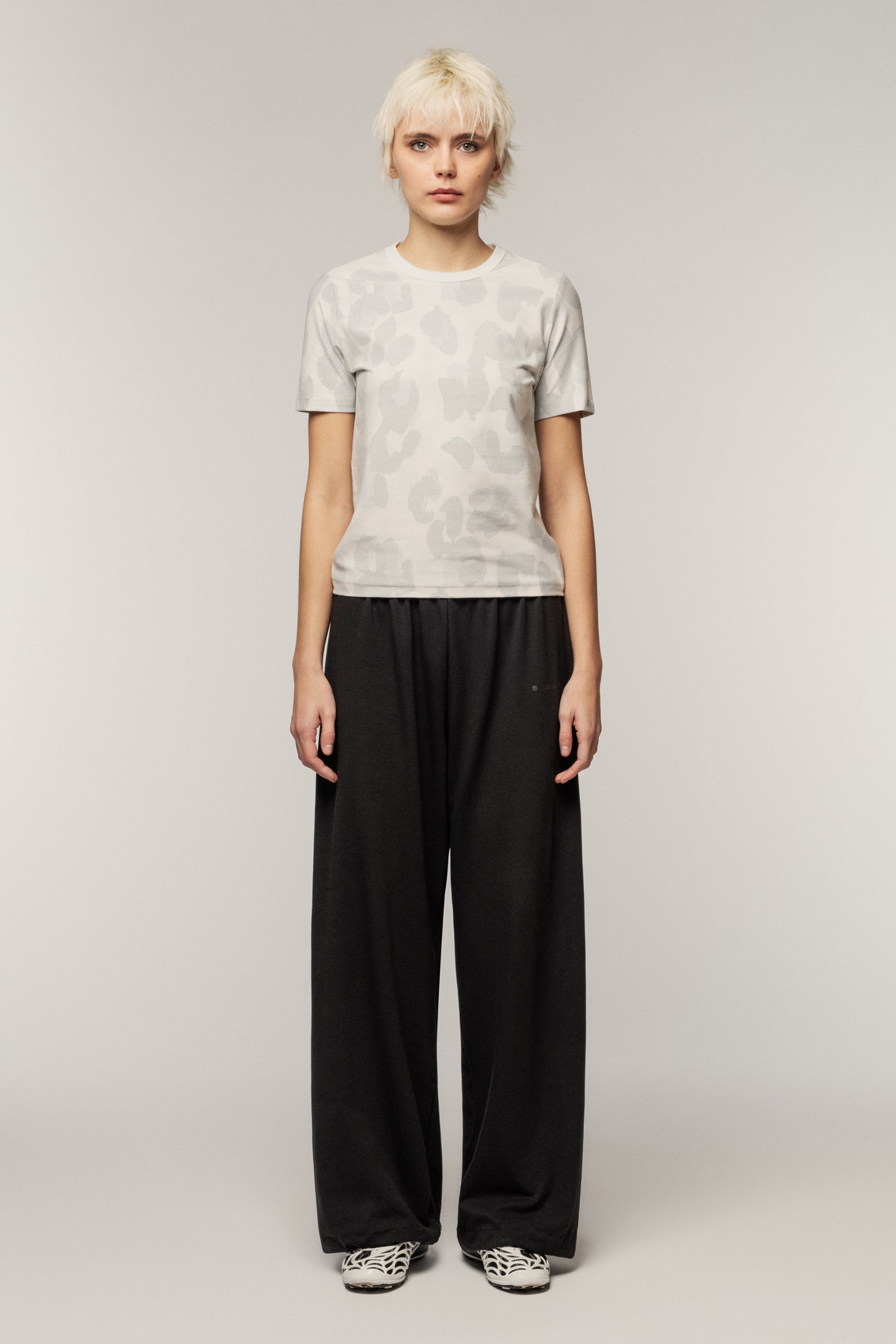 Reverse Women's T-shirt Camo Print