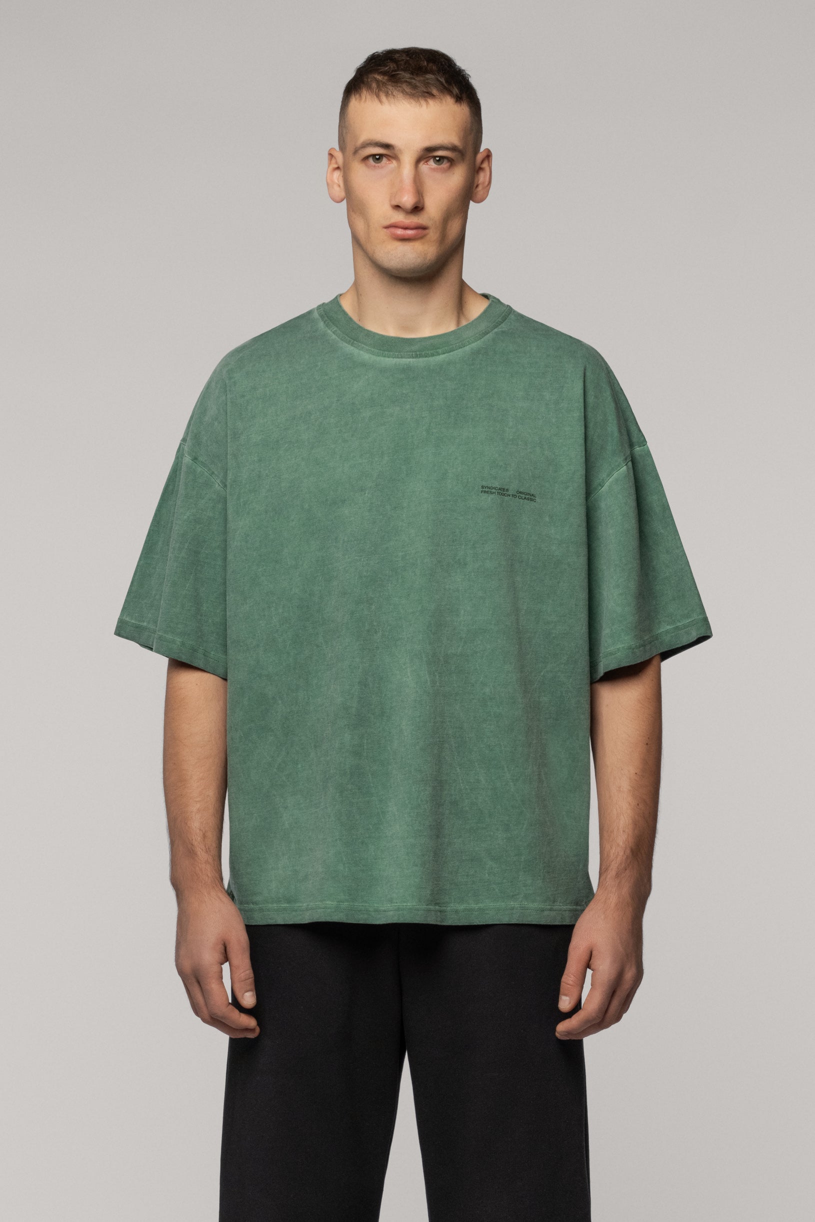 Футболка Фарбована з Логотипом Зелена