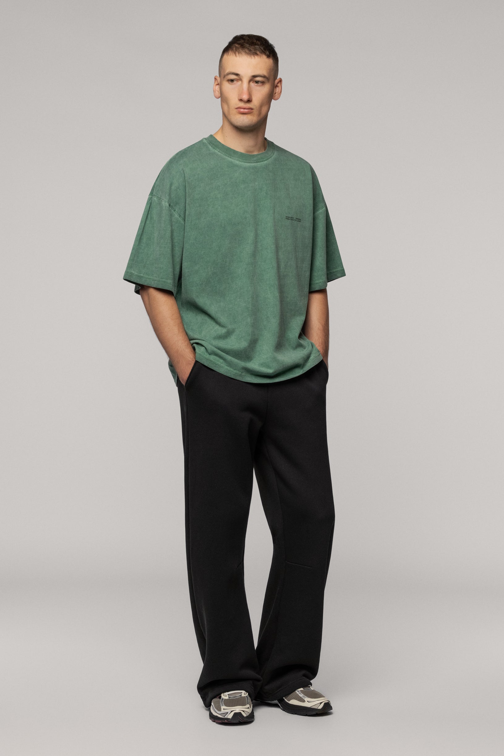 Футболка Фарбована з Логотипом Зелена