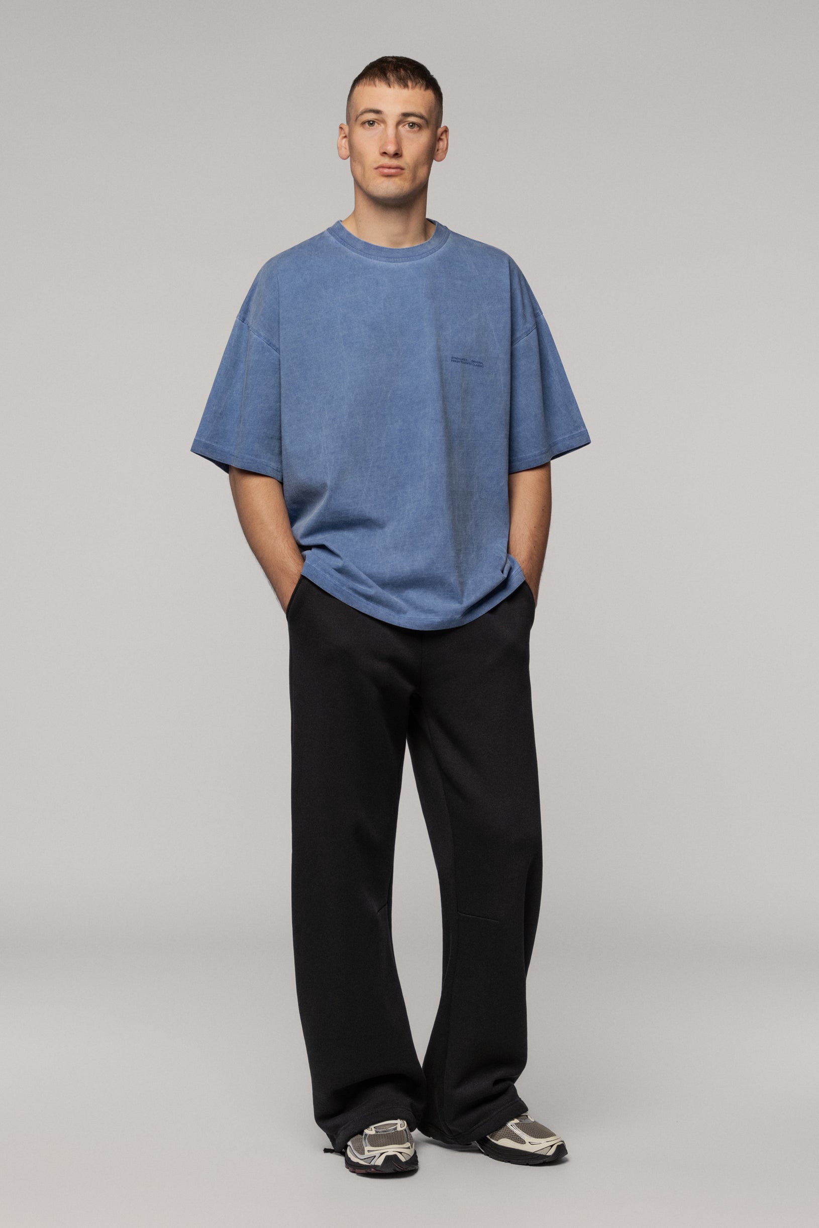 Футболка Фарбована з Логотипом Синя