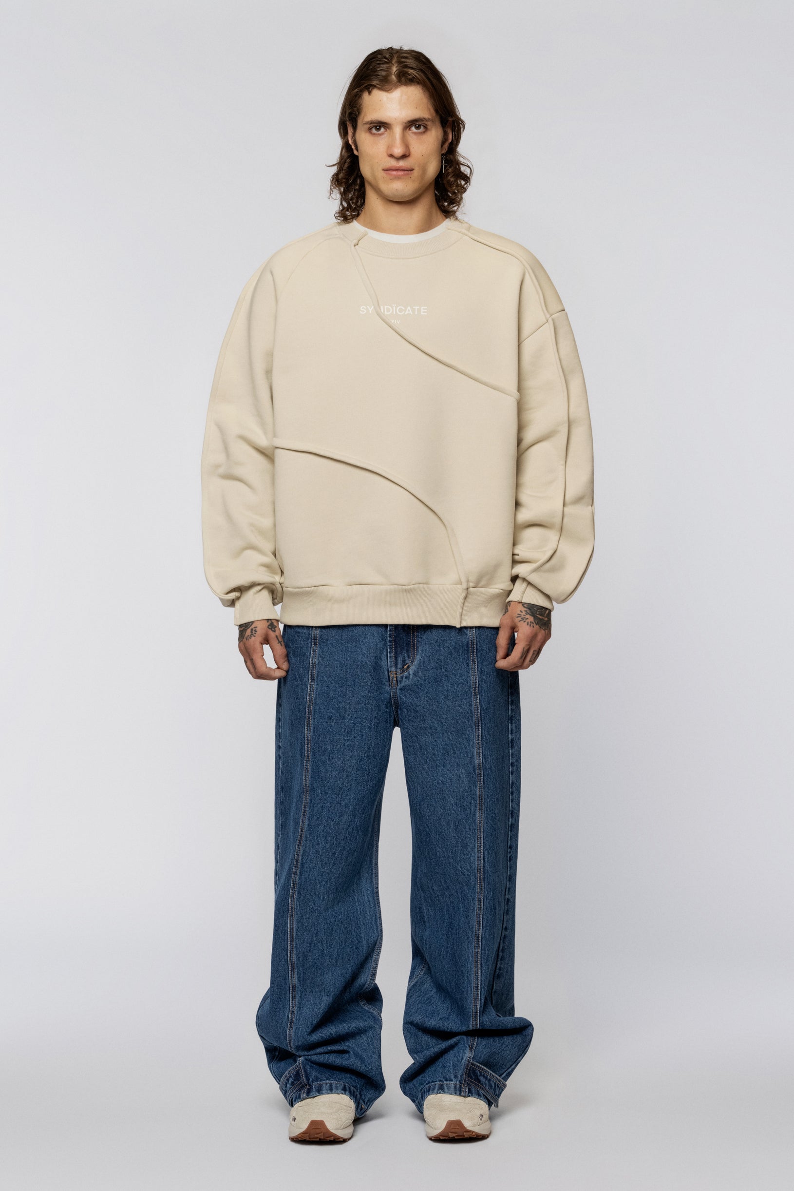 Sweatshirt Folds Bone