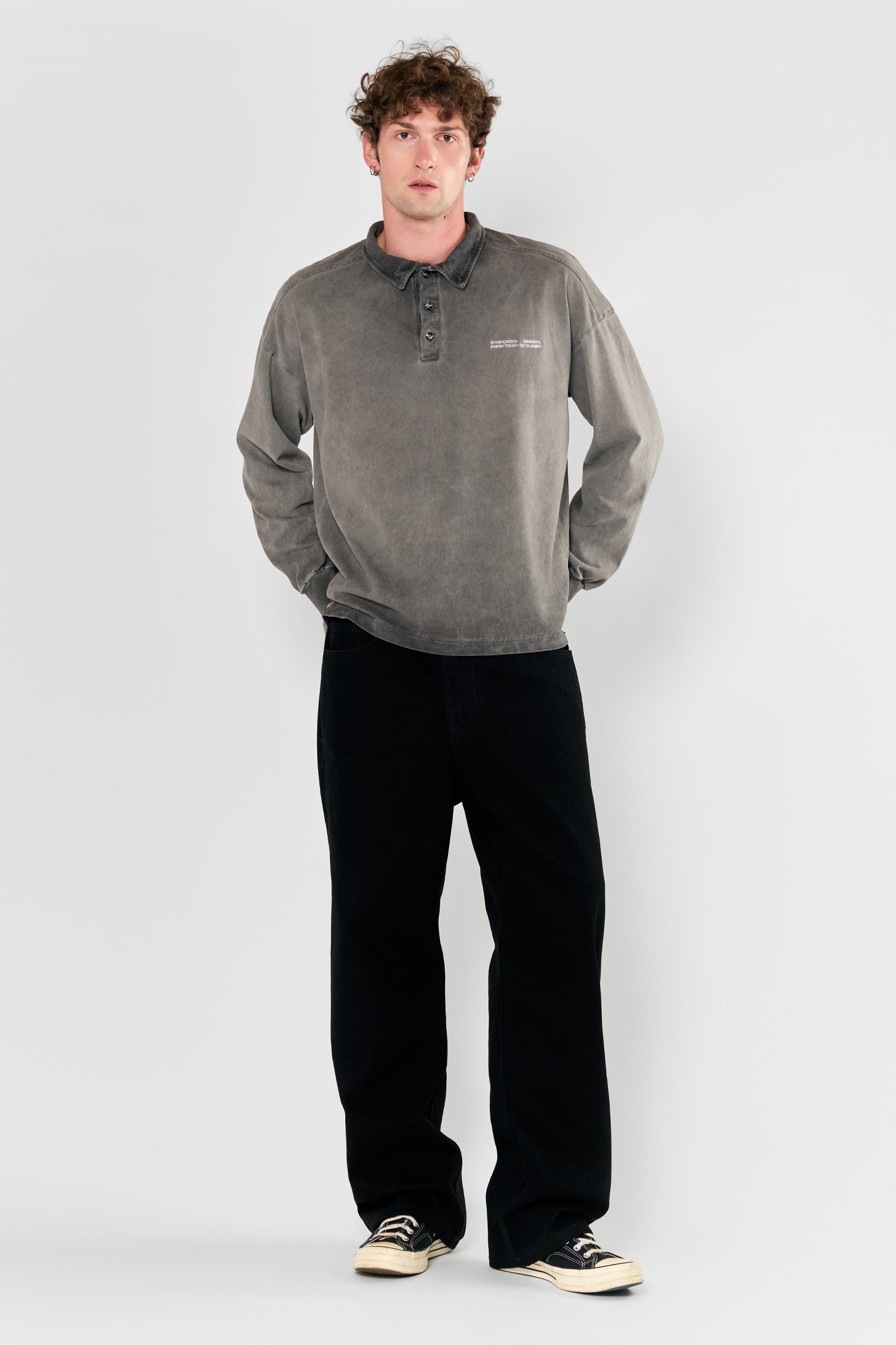 Сіре фарбоване поло з довгим рукавом
