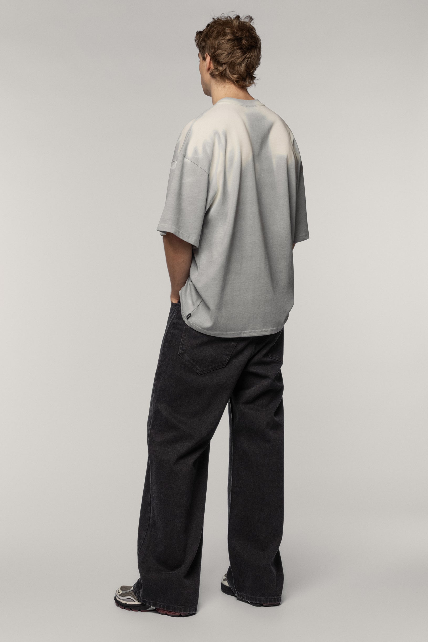 Футболка оверсайз сірого кольору Heat Reactive