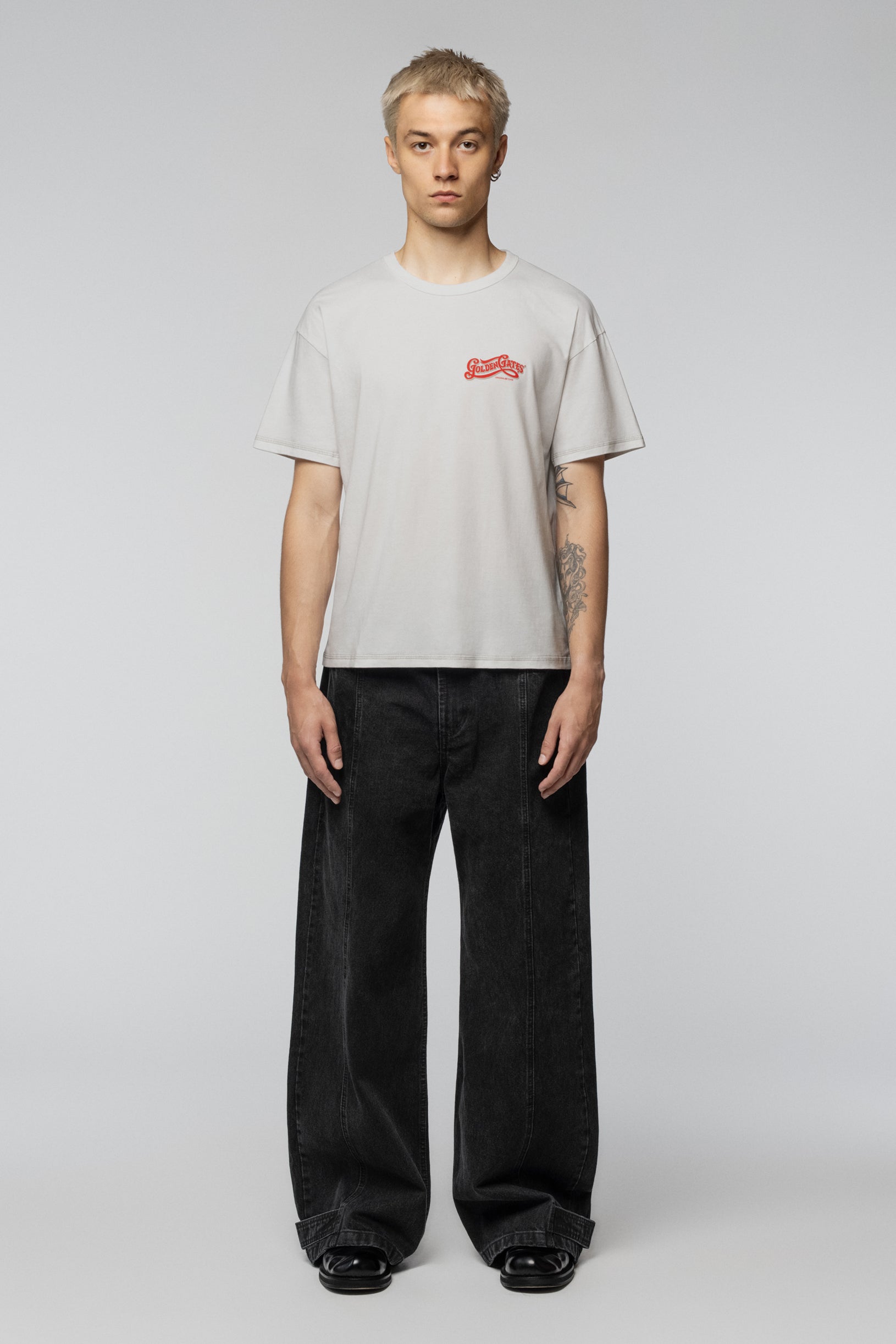 Біла Оверсайз Футболка Golden Gates