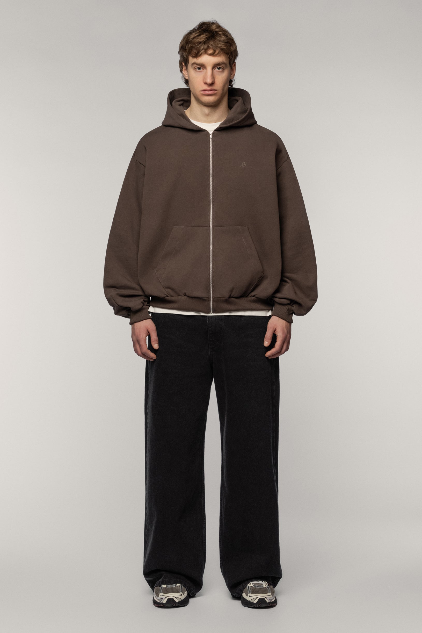 Коричневий худі Arrow з блискавкою