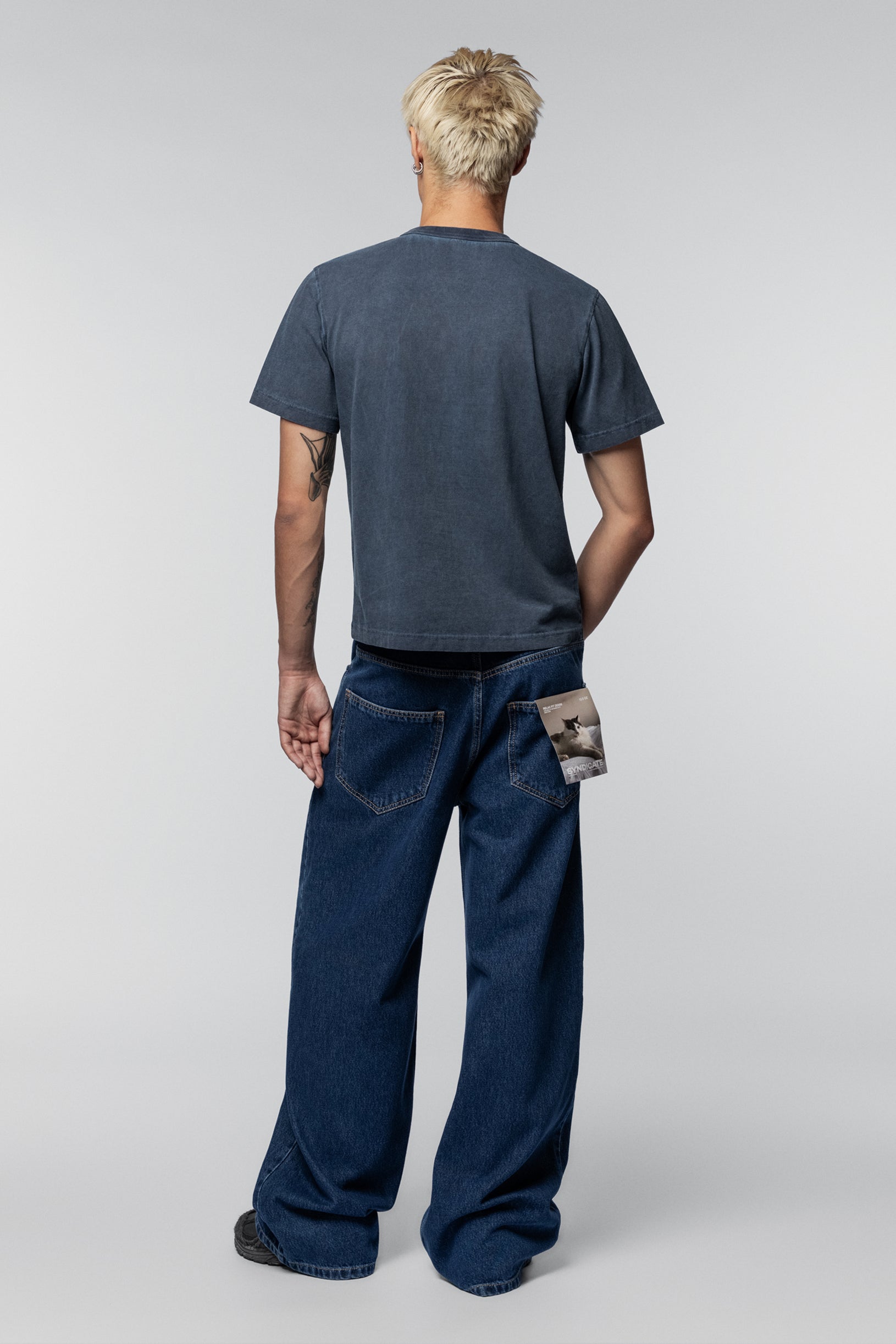 Темно-синя Фарбована Класична Футболка