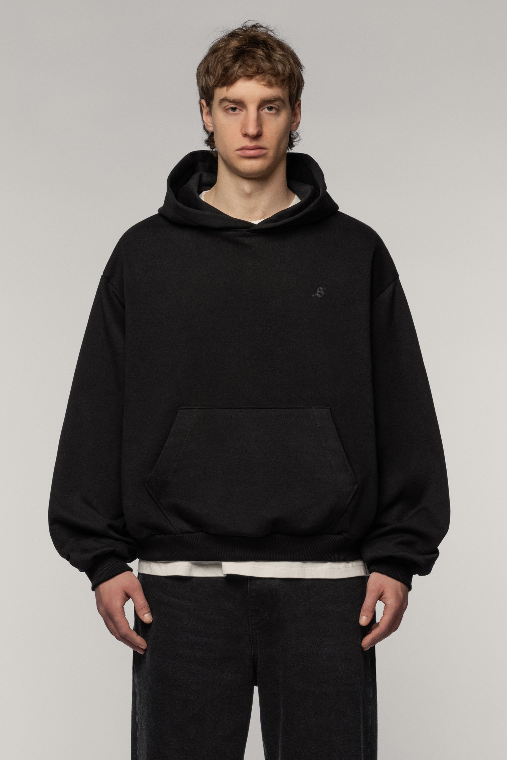 Чорний худі Arrow