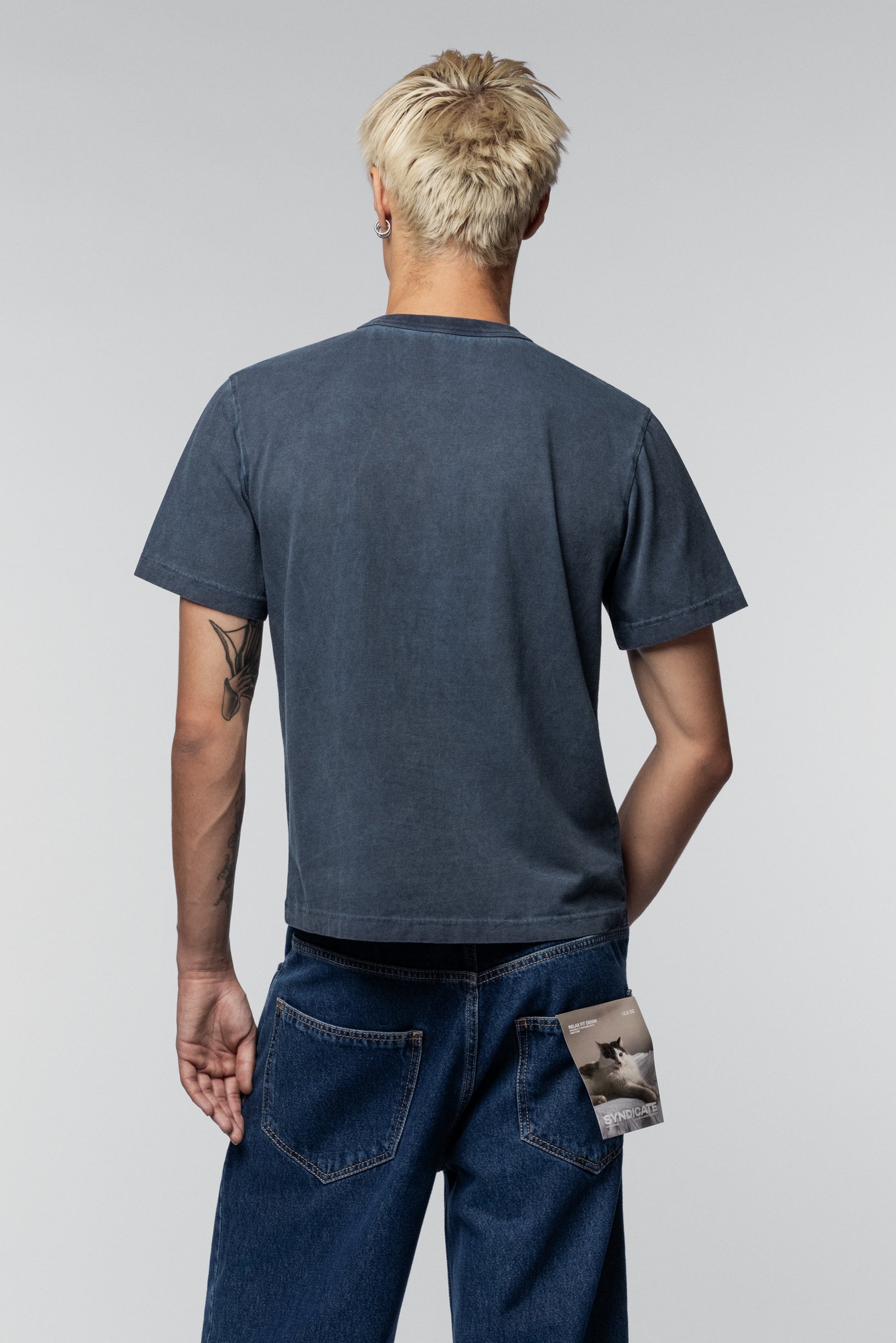 Темно-синя Фарбована Класична Футболка