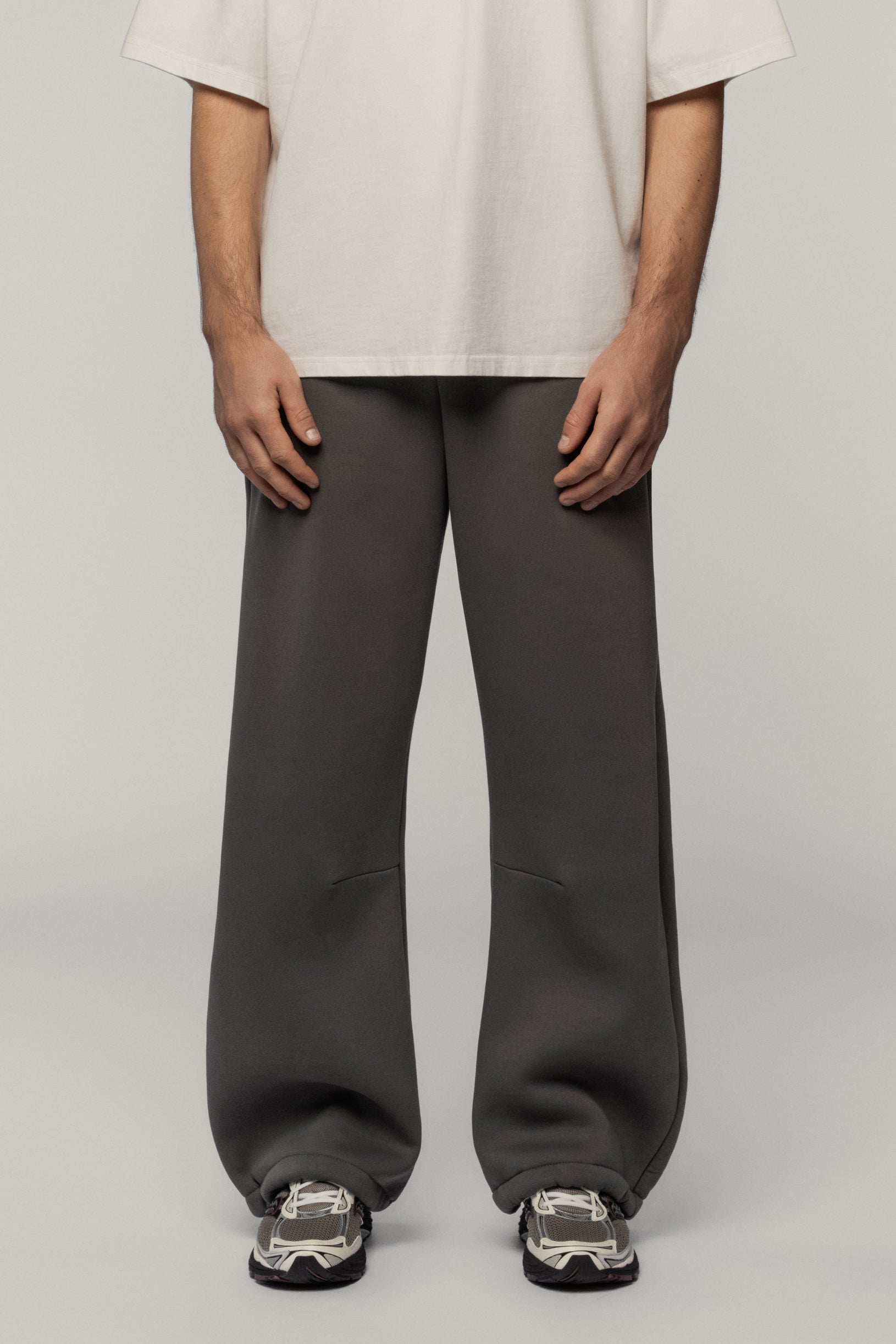 Arrow Logo Sweatpants Grey